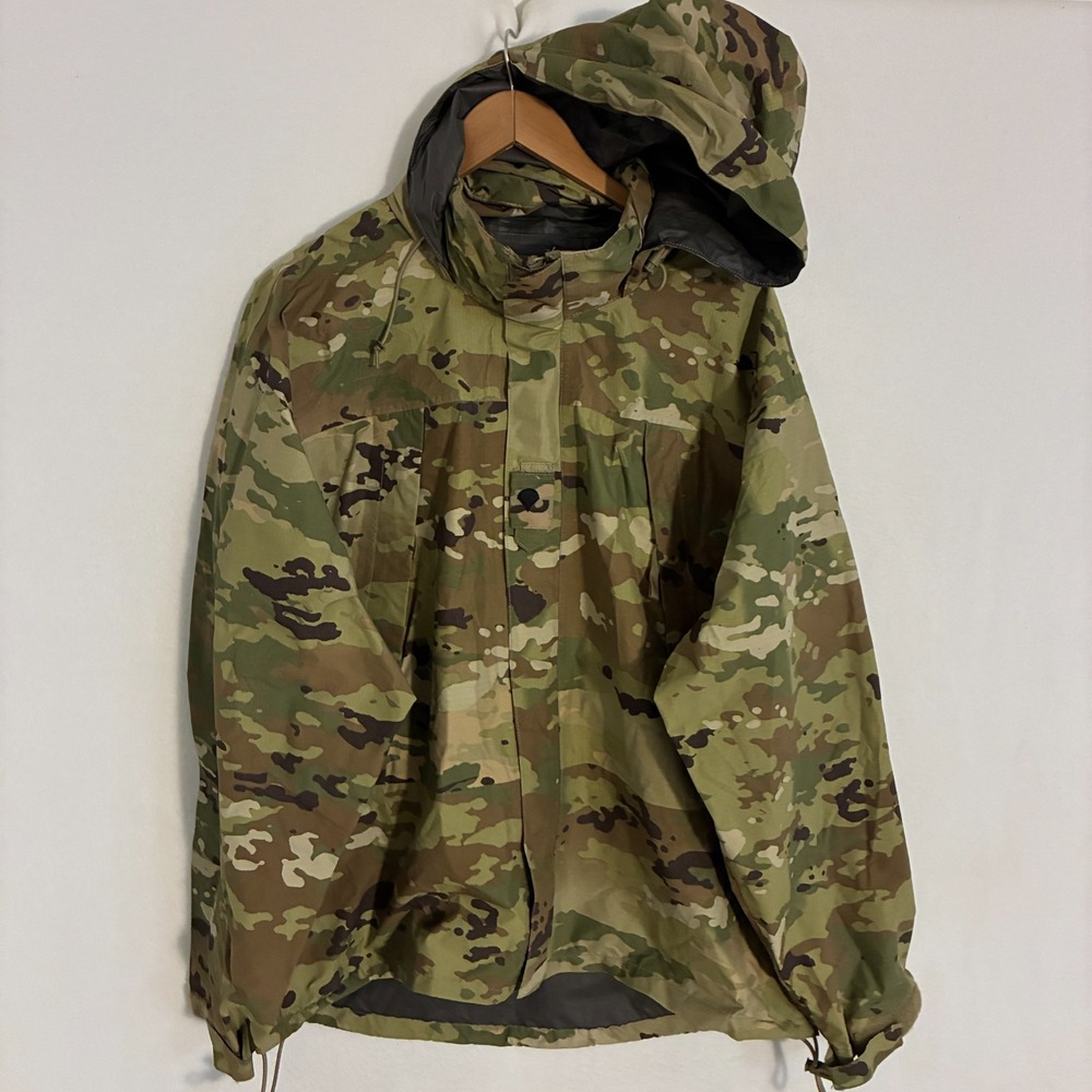 US Military ECWCS Gen III Level 6 Extreme Cold Wet Weather Jacket Men's M
